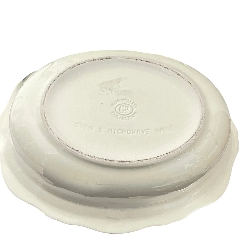 Hospitality Collection Casserole Dish  Cream Scalloped Metal Stand